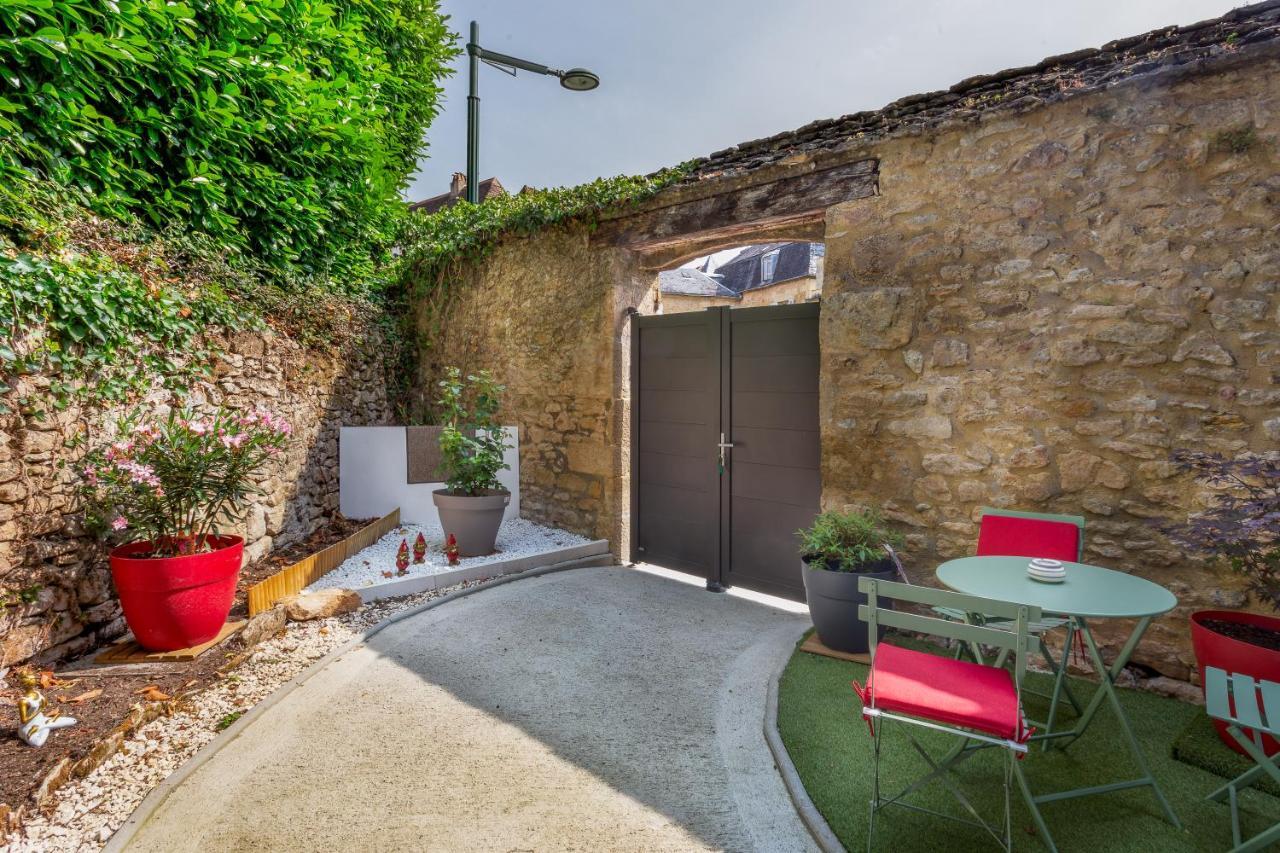 Le Pecharmant - Lescapade Medievale Sarlat Exterior photo
